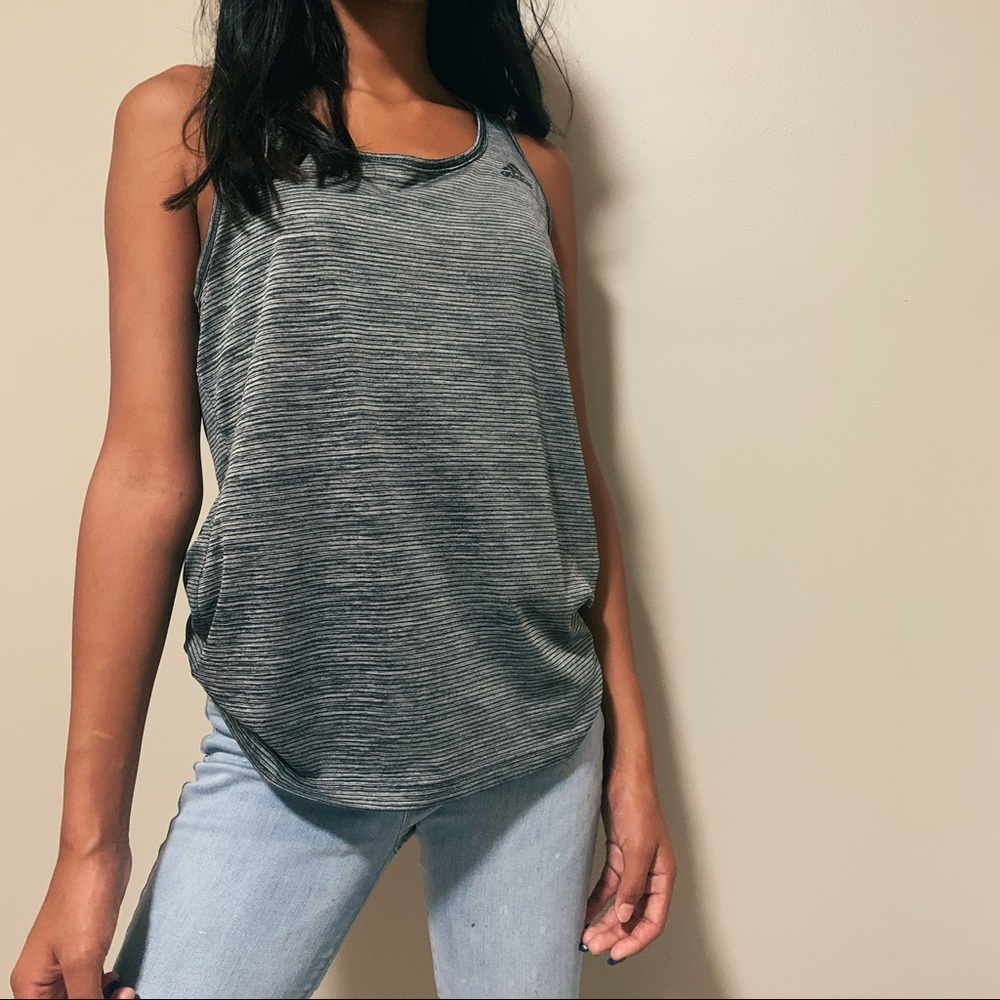 Ａｄｉｄａｓ  ｗｏｒｋｏｕｔ  ｔａｎｋ - Picture 2 of 3
